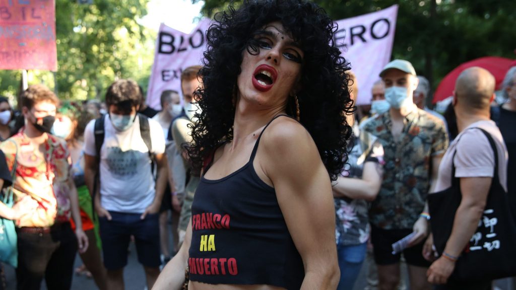 Samantha Hudson y la polémica levantada por su nueva canción, 'Por ...
