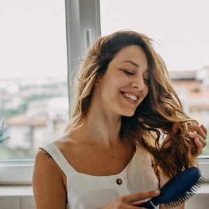 Cepillarse el pelo