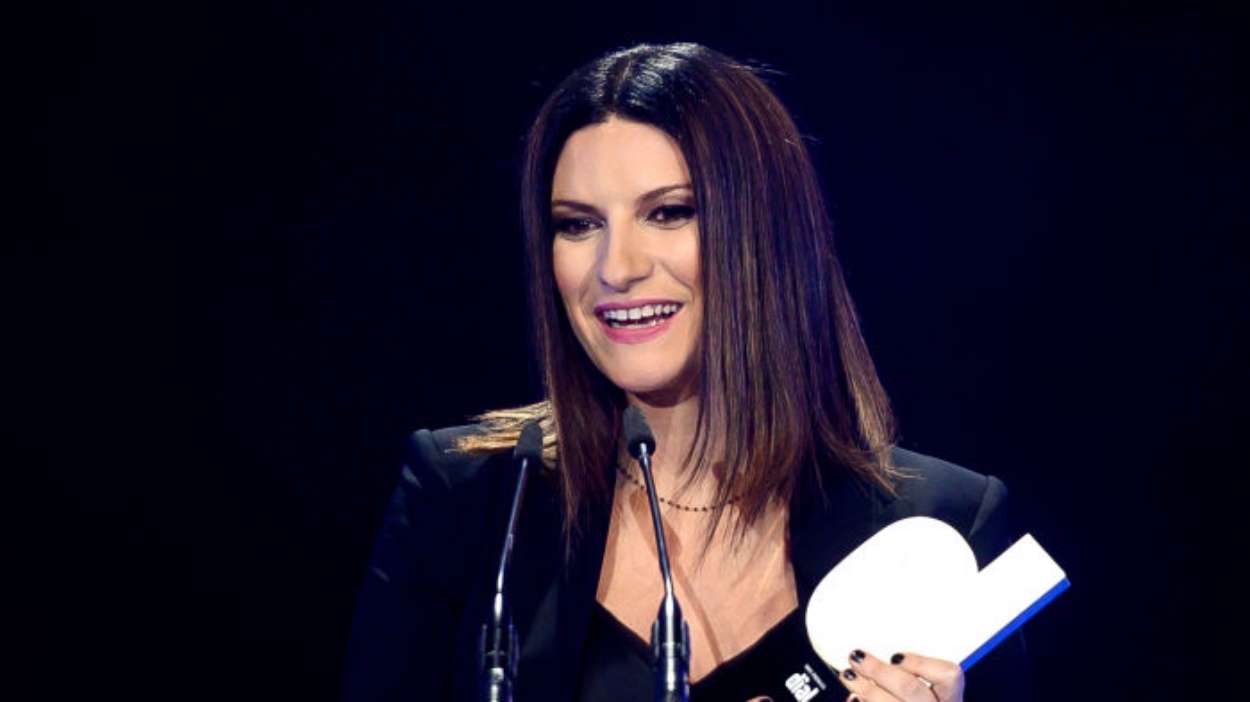 Laura Pausini en los Premios dial