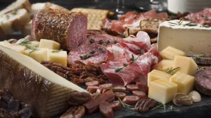 quesos y embutidos