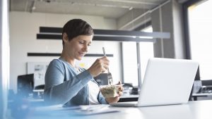 Comer en el trabajo