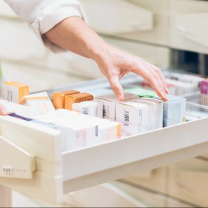 Medicamentos en la farmacia