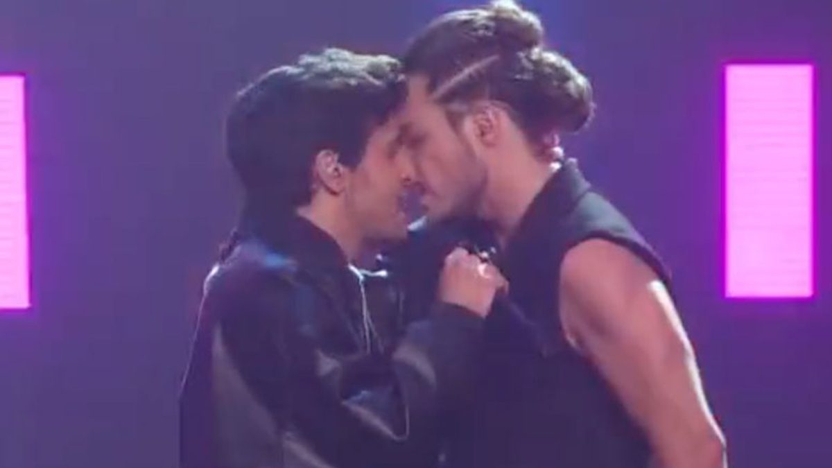 El beso entre Matt y Valen.