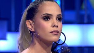 Gloria Camila en los platós de Mediaset.