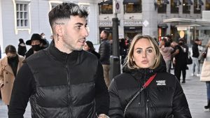 Rocío Flores y Manuel Bedmar juntos de compras.