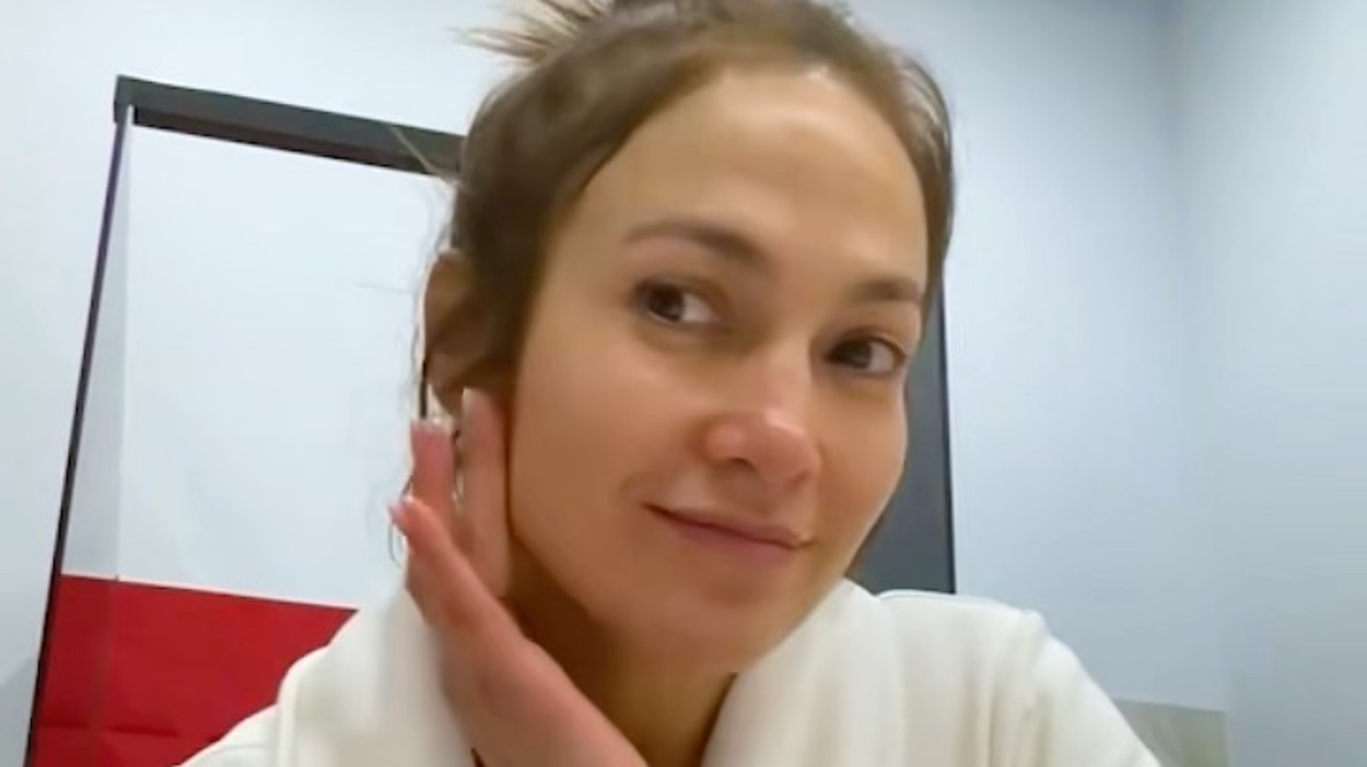 Jennifer López al natural, sin maquillaje