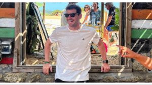 El ex jugador sorprende con un cambio físico.