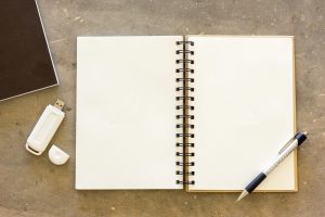 Un papel y un boli es todo lo que necesitas para jugar esta Semana Santa.