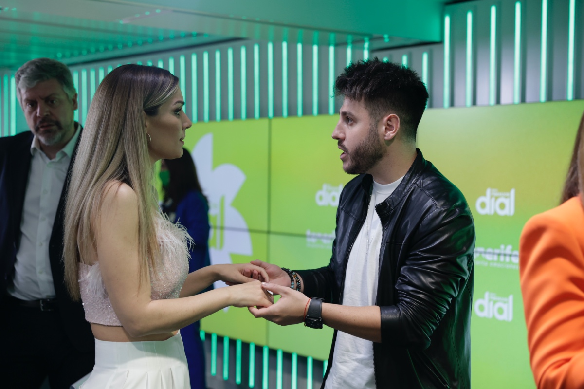 Edurne y Antonio José en la rueda de prensa de los Premios Dial