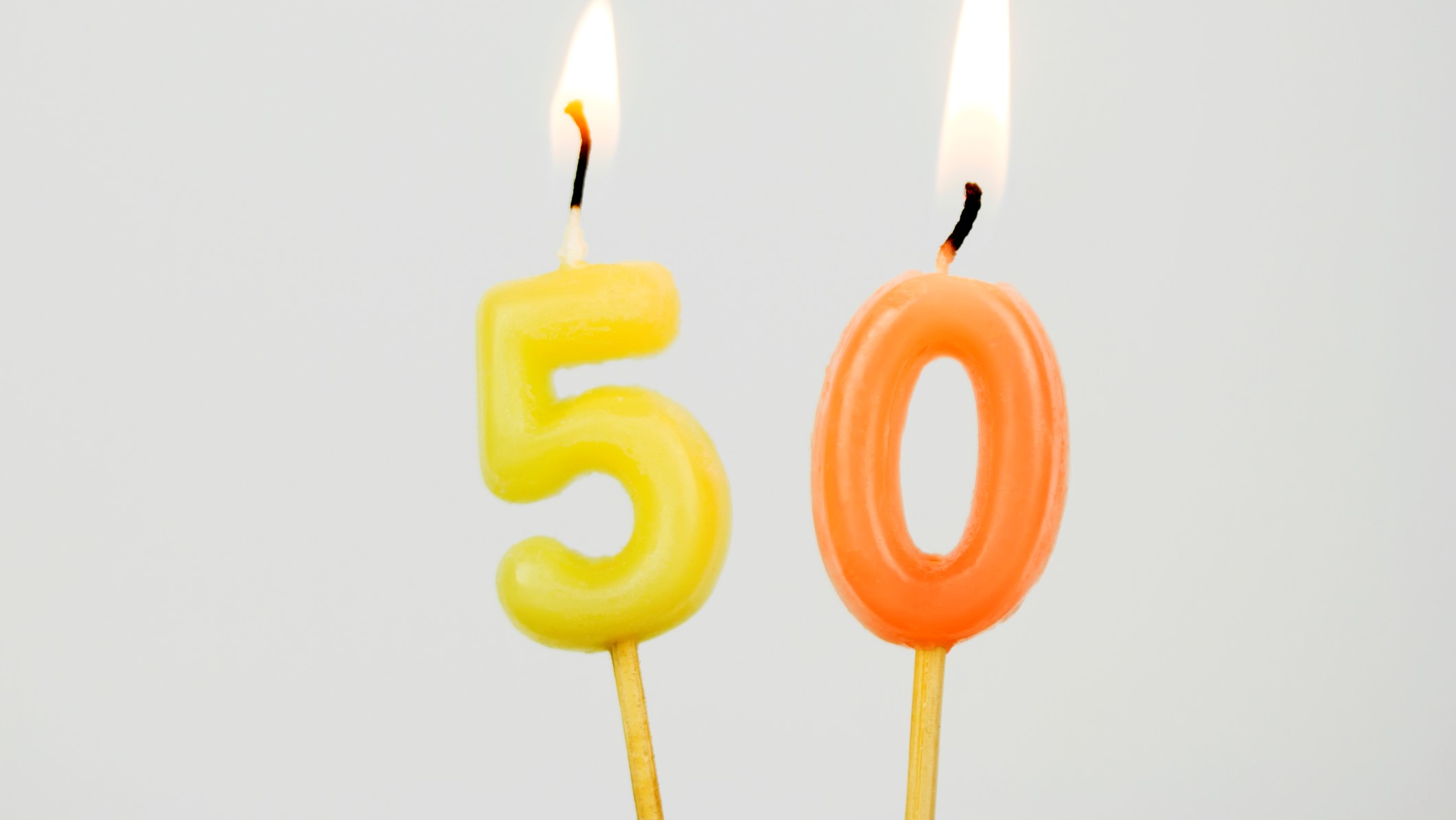 Las velas de los 50 que soplarás el día de la celebración.