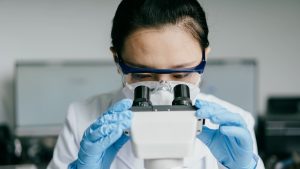 cáncer Descubren una posible vacuna para combatir la esclerosis y la mononucleosis.