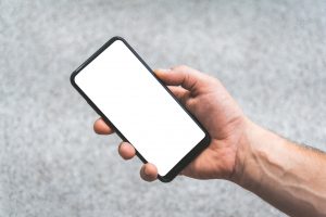 Pantalla del móvil con Android se queda en blanca porque tiene demasiados archivos consumiendo la memoria interna.