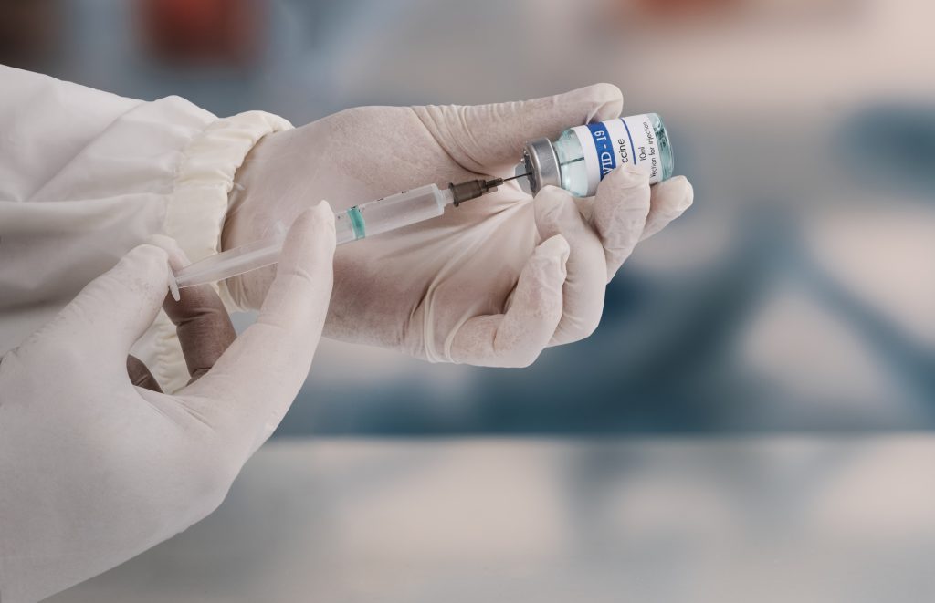 La vacuna contra el coronavirus tendrá una cuarta dosis de refuerzo.