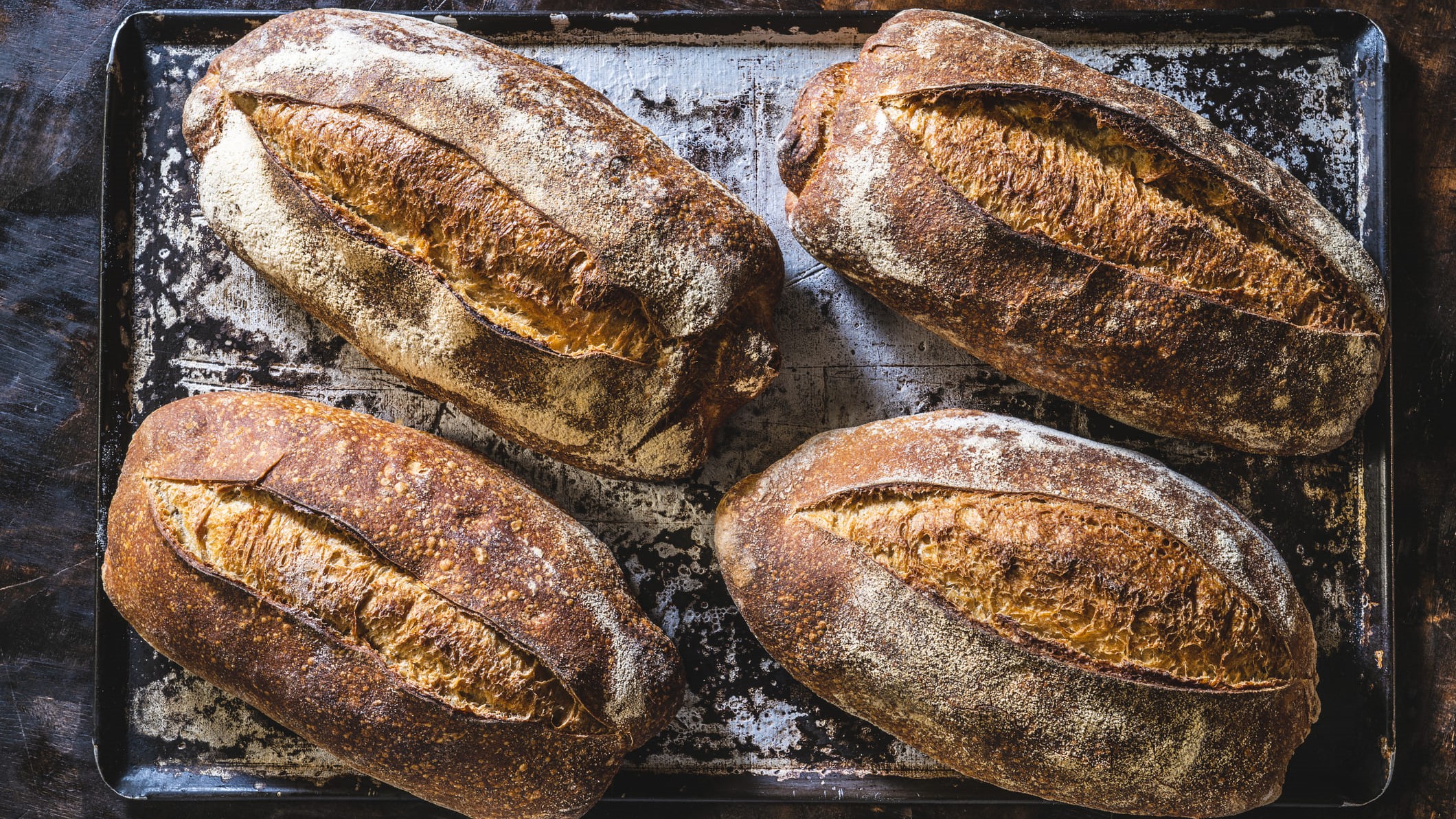 El pan de masa madre es uno de los alimentos probióticos naturales que no podrán faltar en tu dieta.