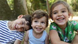 hijos niños Tres hermanos cáncer