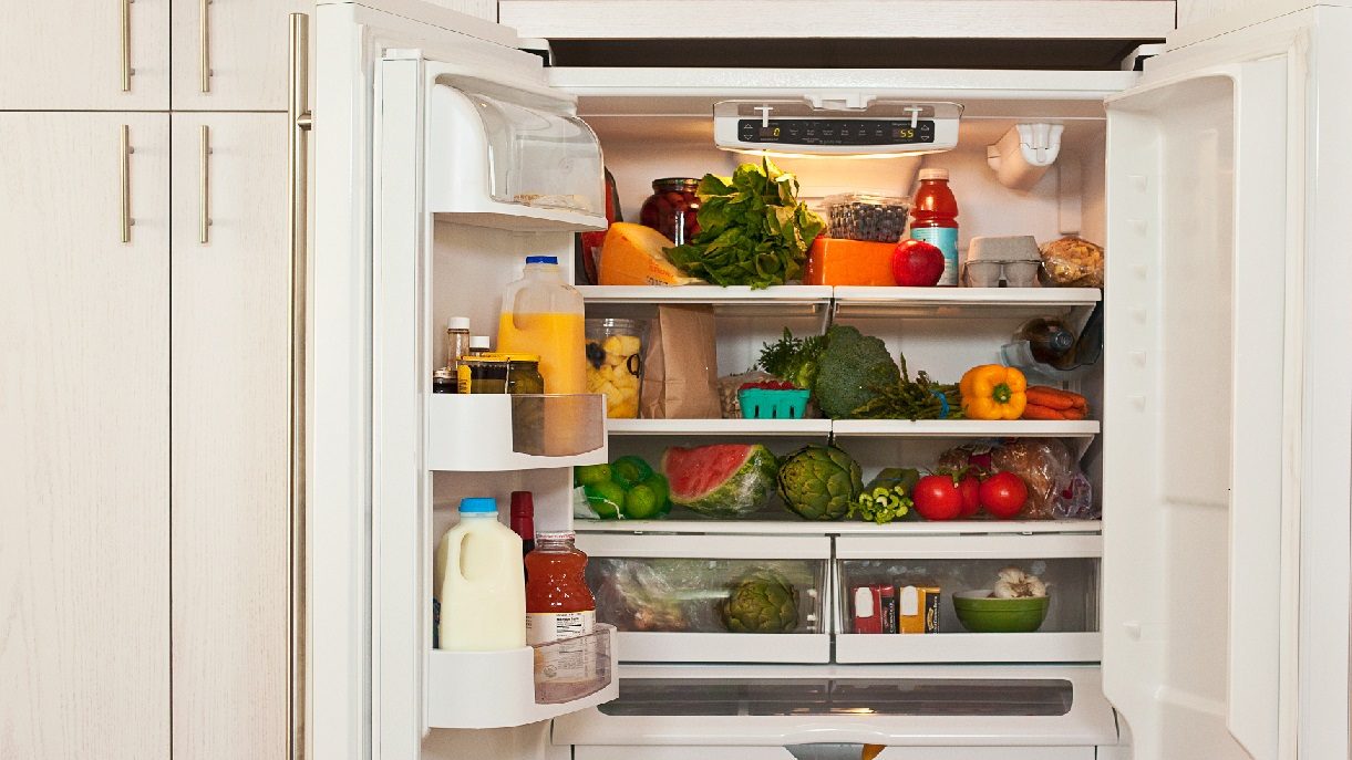 Los tres simples hábitos para no desperdiciar comida en casa