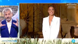 Lara Álvarez en su última aparición en Pesadilla en el paraíso con Carlos Sobera