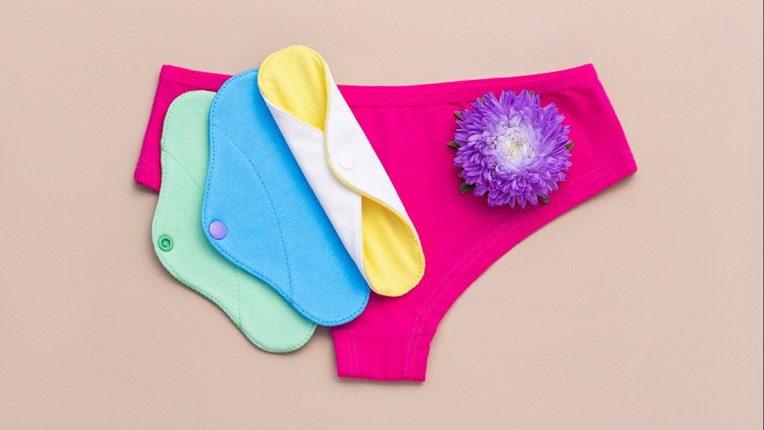 Una braguita menstrual reutilizable.