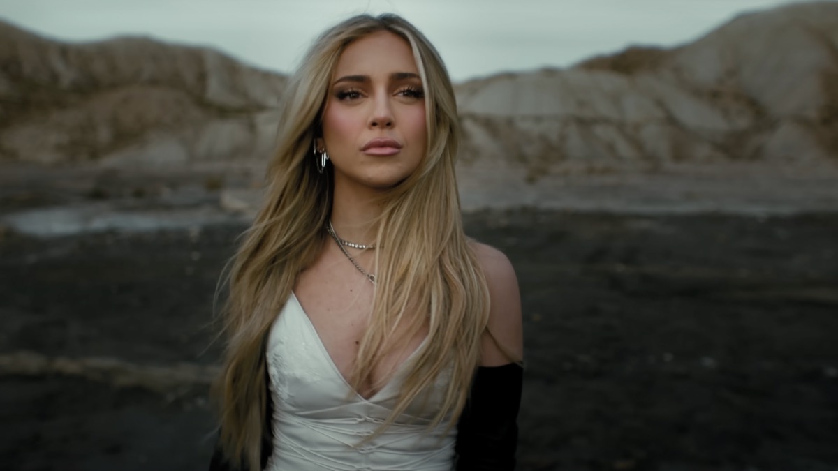Un Cl sico El Nuevo Tema De Ana Mena Ya Est Aqu Letra Y Videoclip 