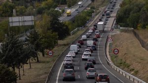 Así puedes conseguir la nueva pegatina de la DGT