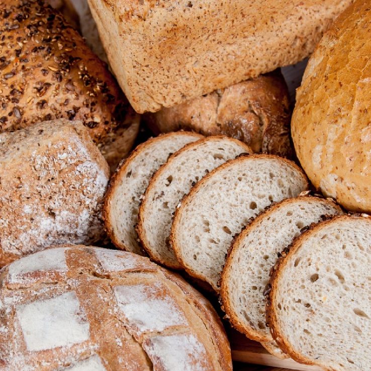 El pan integral vs. pan blanco
