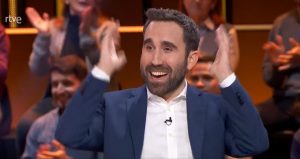 Aitor Albizua bailando en el 'El Comodín'.