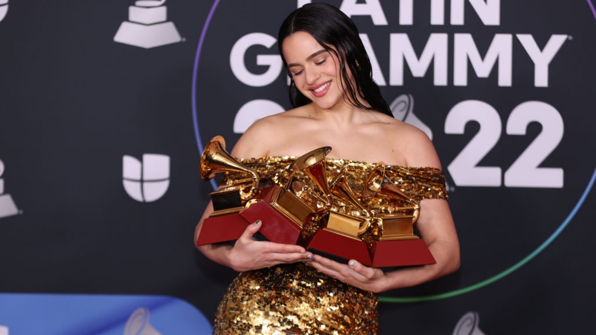 Rosalía en la entrega de los Grammy Latinos en el 2022