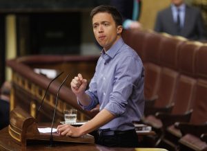 Iñigo Errejón en una de sus intervenciones en el Congreso de los Diputados hablando de suicidio.