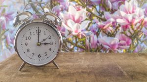 Un despertador marcando el cambio de hora.