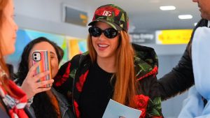 Shakira en el aeropuerto de Barcelona.