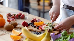 Cómo conservar la fruta cortada