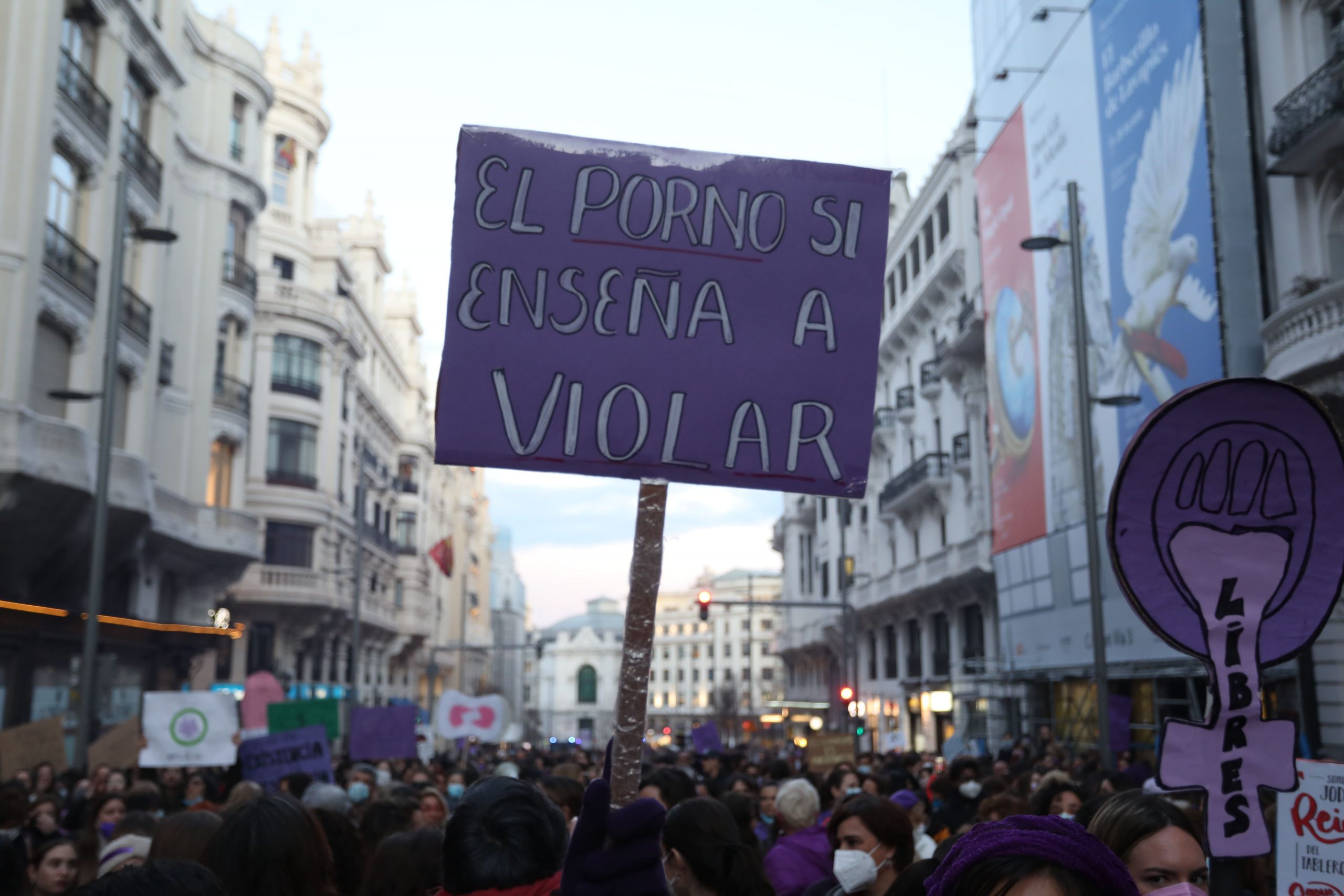 Pancarta con lema feminista.