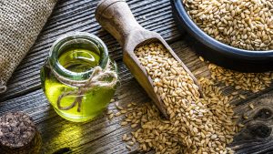 Healthy eating: Ffax seed oil and flax seeds