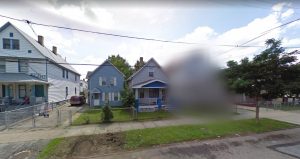 La casa de los horrores pixelada en Google.