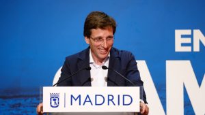 Madrid City Hall Receives To Alteico De Madrid Femenino