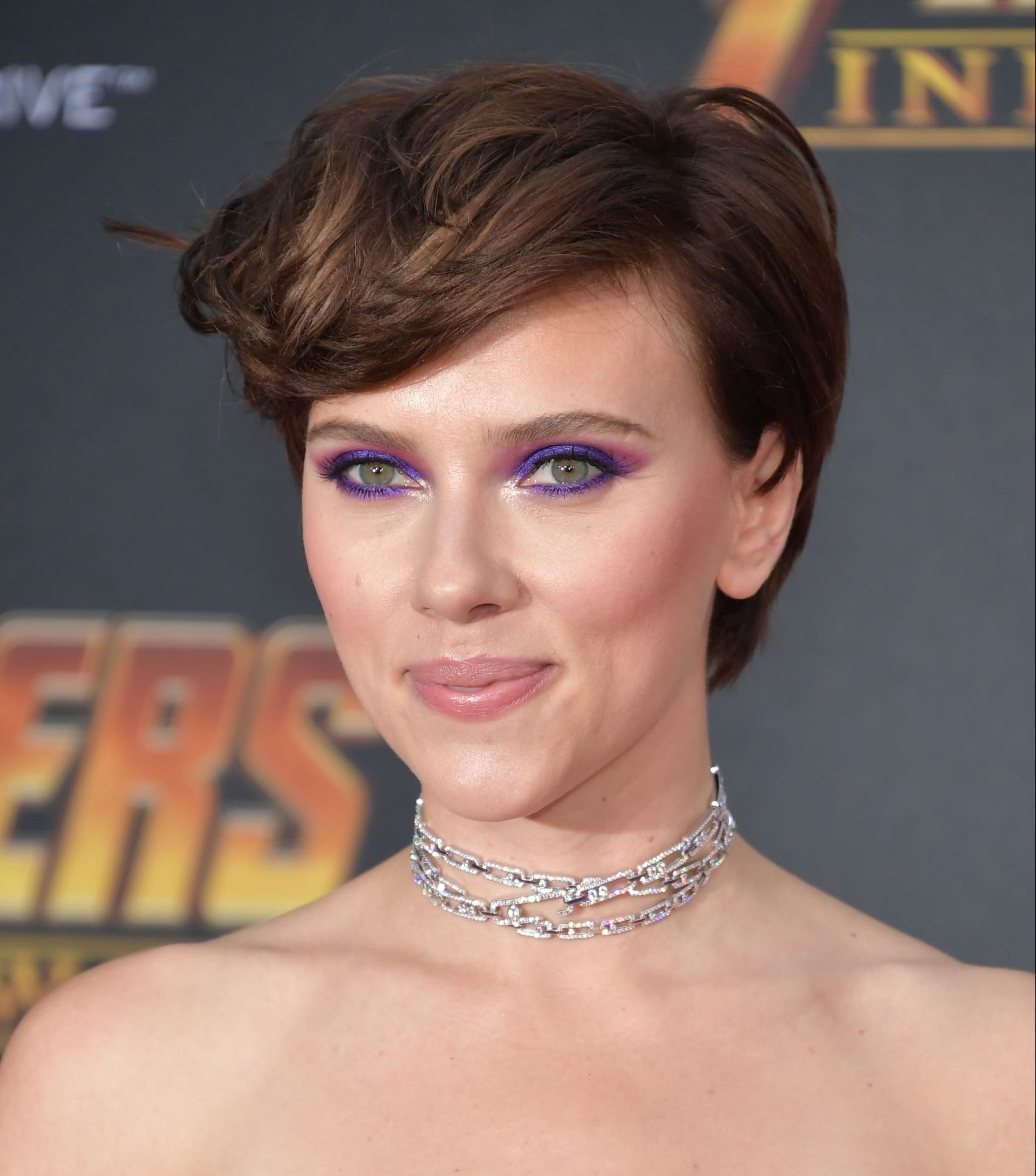 Scarlett Johansson con uno de los cortes de pelo que son tendencia.
