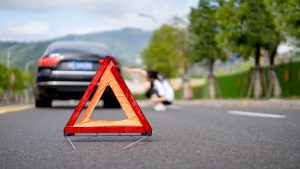 DGT dice adiós a los triángulos de emergencia