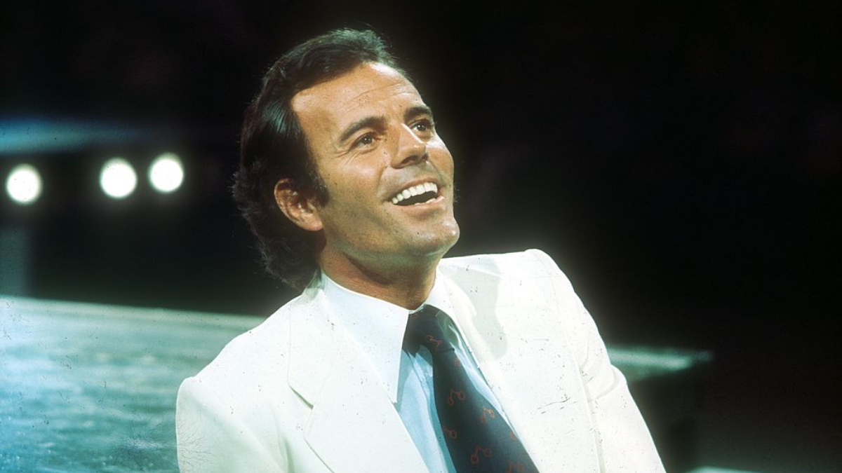 Julio Iglesias Cumple 80 A os Las Canciones Que Marcaron Su Vida y La 