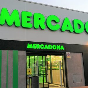Exteriores de uno de los establecimientos de Mercadona.