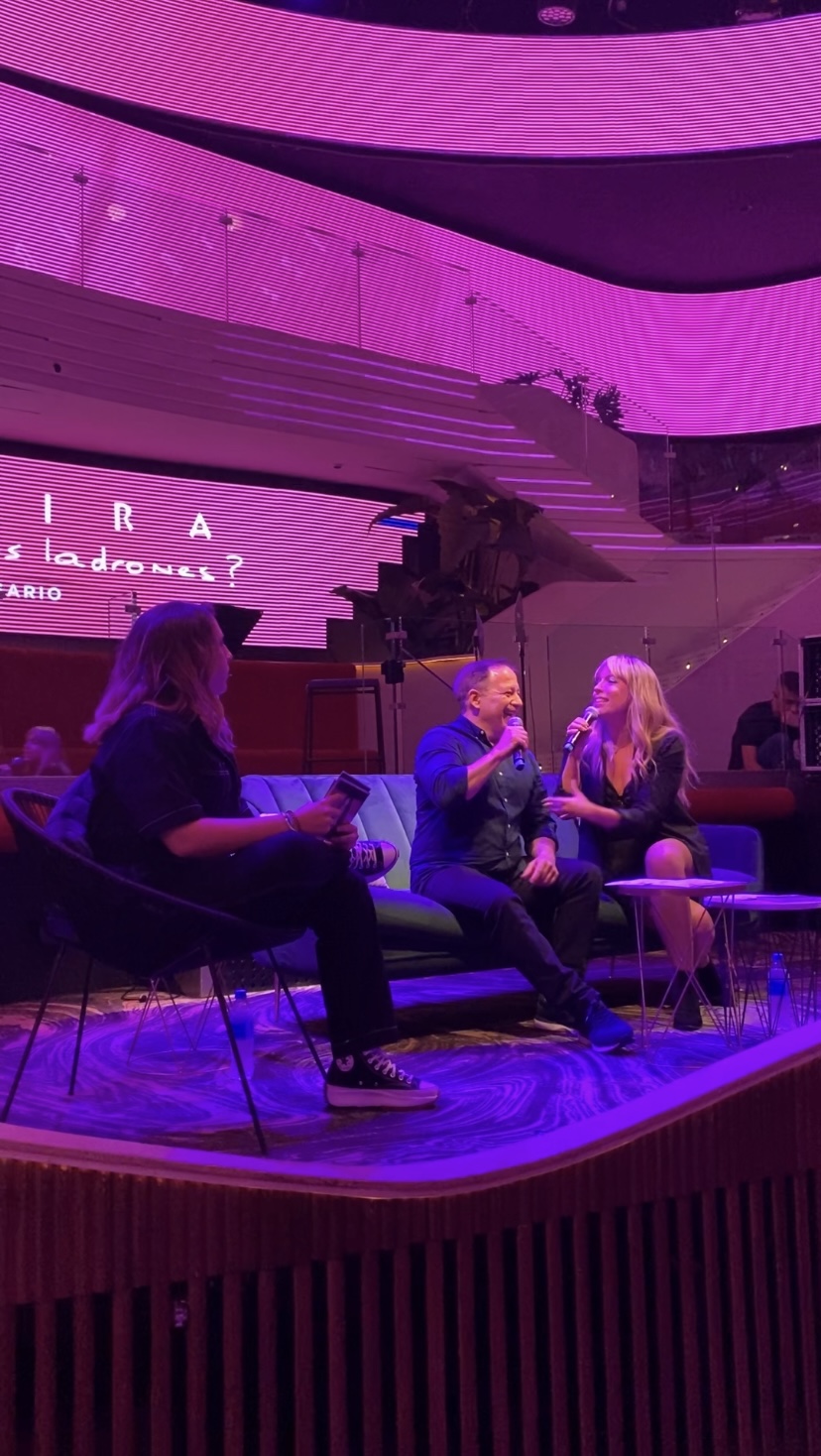 Carolina Iglesias junto a Rafa Cano y Patricia Imaz