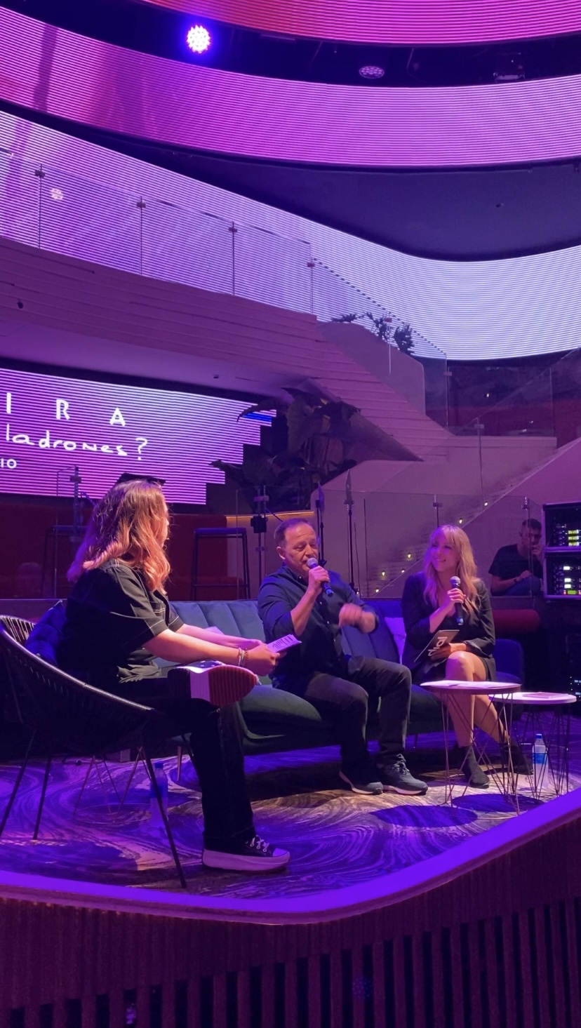 Carolina Iglesias junto a Rafa Cano y Patricia Imaz