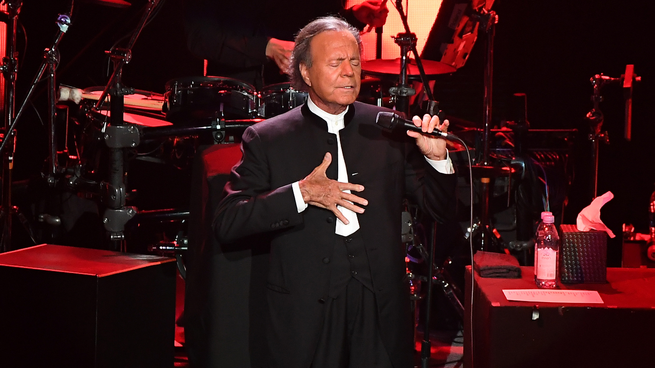 Julio Iglesias
