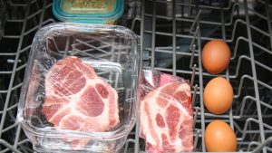 Dishwasher cooking. Cooking meat, eggs, fish, vegetables at low temperatures.