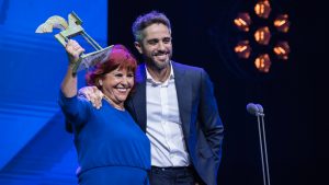 Roberto Leal y su madre