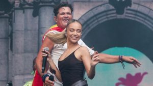 Carlos Vives y Ana Mena