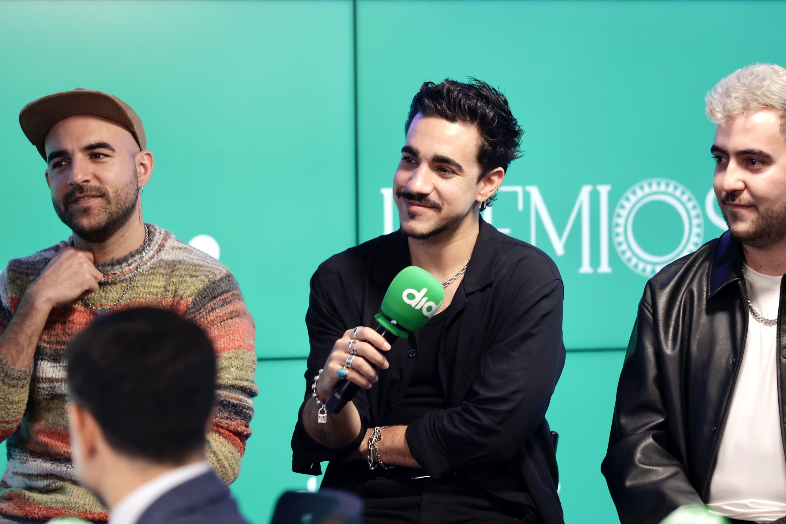 Gonzalo Hermida junto a Nil Moliner y Beret en la rueda de prensa de los Premios Dial Tenerife
