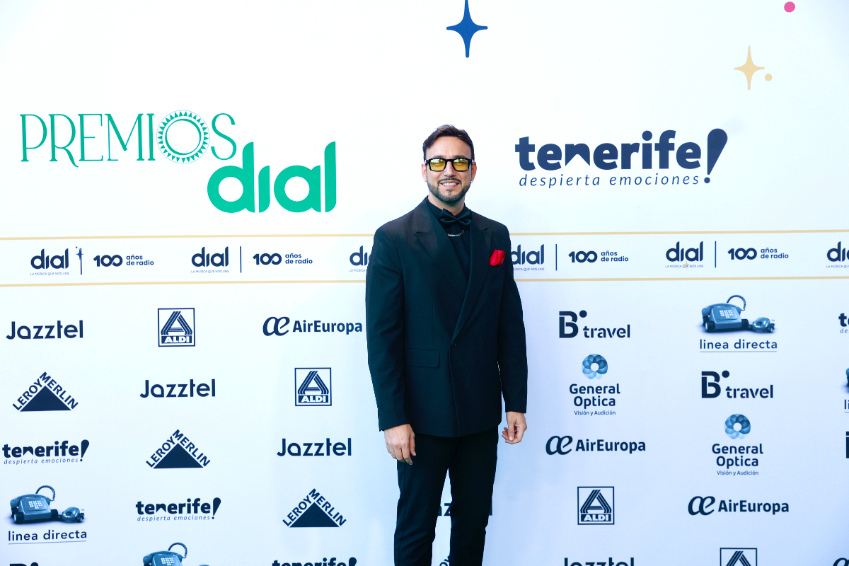 Jadel en la alfombra verde de Premios Dial Tenerife
