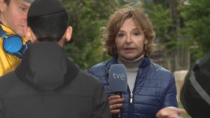 Conexión de Almudena Ariza para el Telediario de TVE