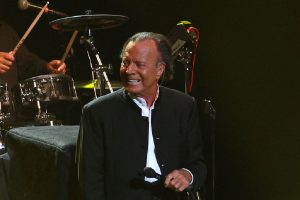 Julio Iglesias In Concert