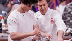 Pepe Rodríguez con su hijo en 'MasterChef 12'